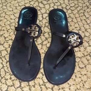 tory burch flip flops